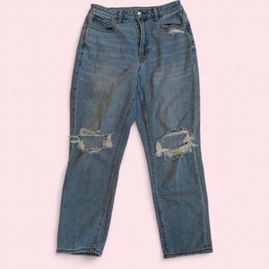 American Eagle Outfitters Light Blue Distressed Straight Leg Jeans